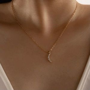 Rhinestone Moon Decor Necklace
